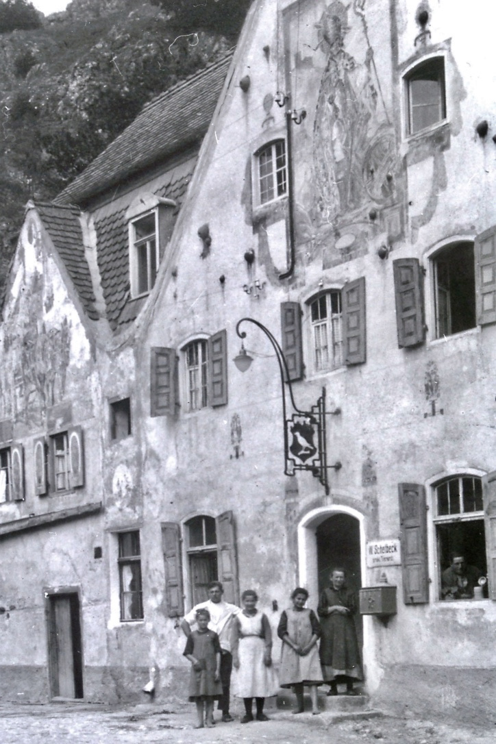 Rote Amsel Kallmünz - Künstlerheim